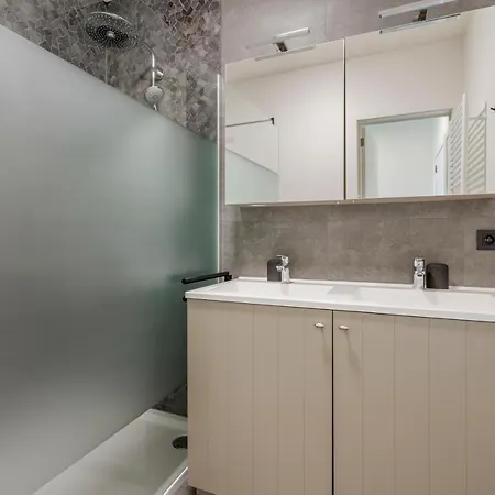 Frances - Vlakbij Het